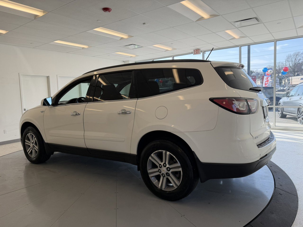 Used 2015 Chevrolet Traverse LT image 56