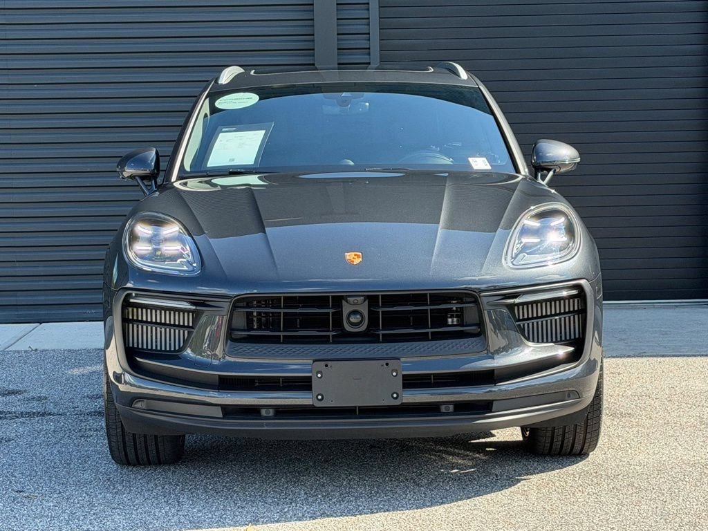 Certified 2025 Porsche Macan S AWD/4WD image 27