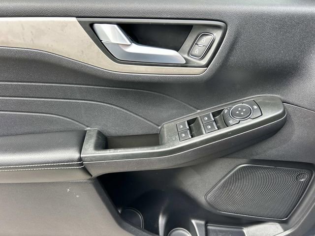 Used 2022 Ford Escape SEL FWD image 29