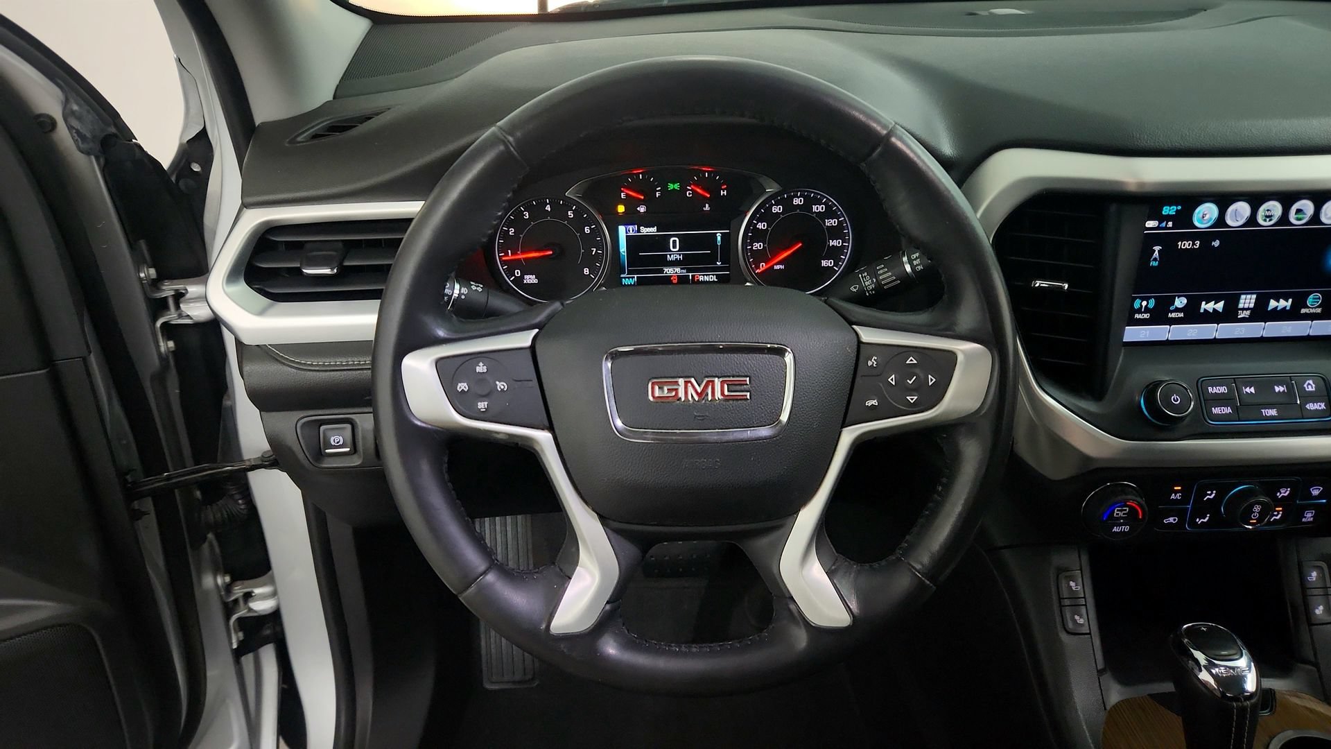 Used 2018 GMC Acadia SLE AWD/4WD image 19
