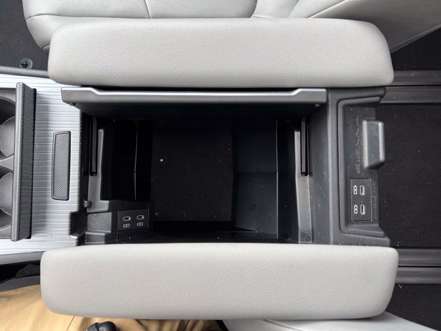 Used 2025 Toyota Sienna XLE w/ XLE Plus Package AWD/4WD image 22