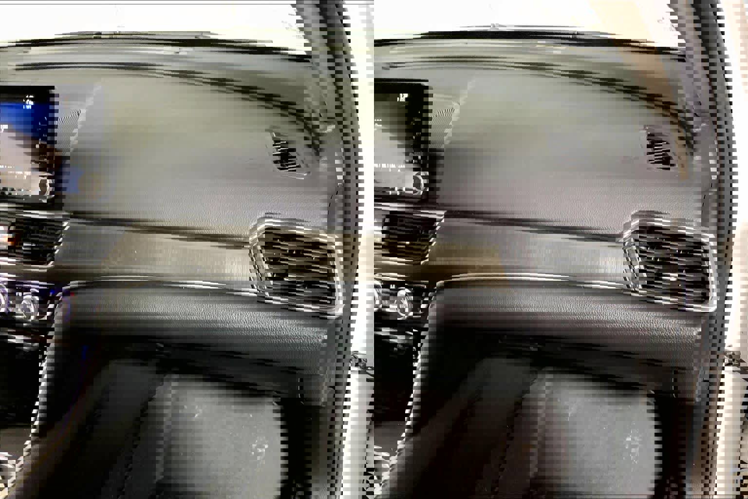 Used 2019 Honda Accord LX image 19