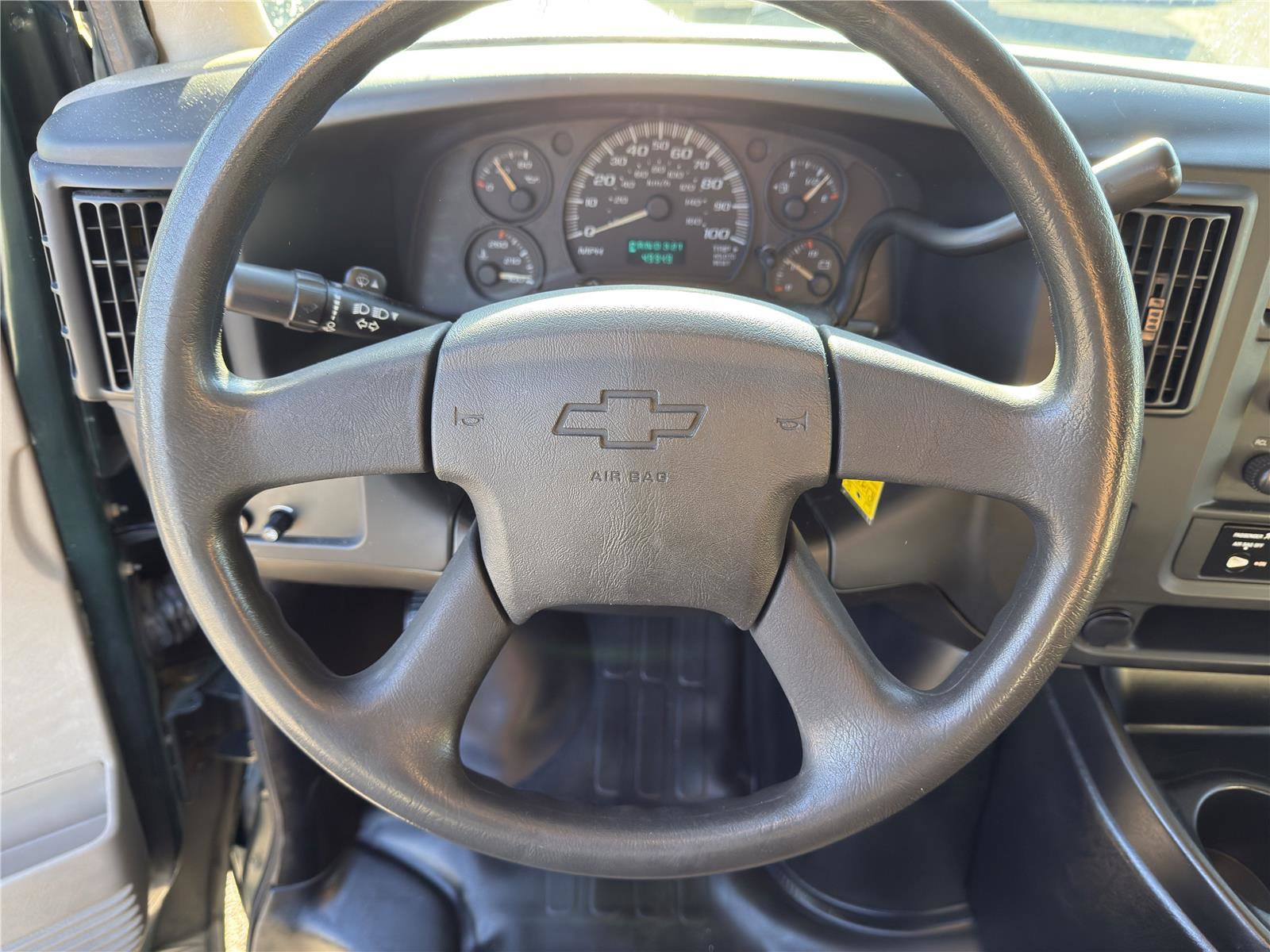 Used 2005 Chevrolet Express 3500 Extended image 19