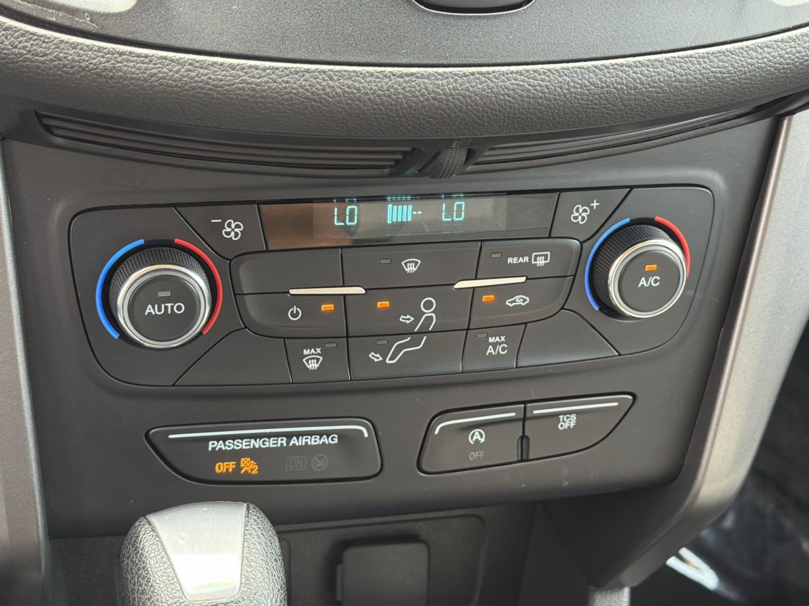 Used 2017 Ford Escape SE FWD image 20