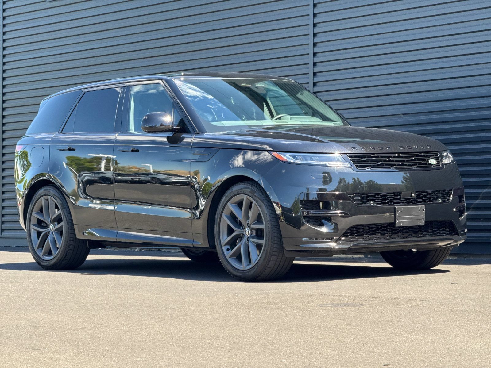 Used 2024 Land Rover Range Rover Sport Dynamic SE AWD/4WD image 8