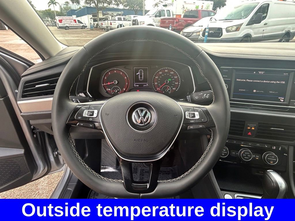 Used 2021 Volkswagen Jetta SE image 14