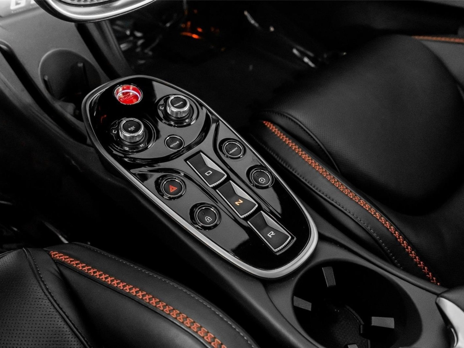 Used 2023 McLaren GT RWD image 34