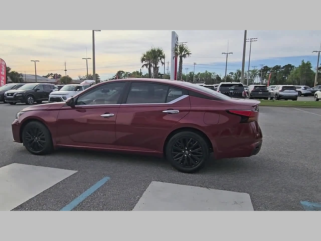 Used 2025 Nissan Altima 2.5 SV w/ SV Special Edition Package FWD image 27