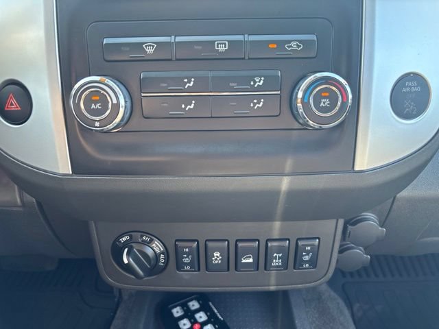 Used 2015 Nissan Xterra PRO-4X w/ Pro-4x Leather Package AWD/4WD image 23