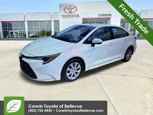 Used 2025 Toyota Corolla LE FWD image 1