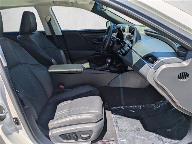 Used 2024 Lexus ES 300h w/ Accessory Package (Z2) FWD image 21