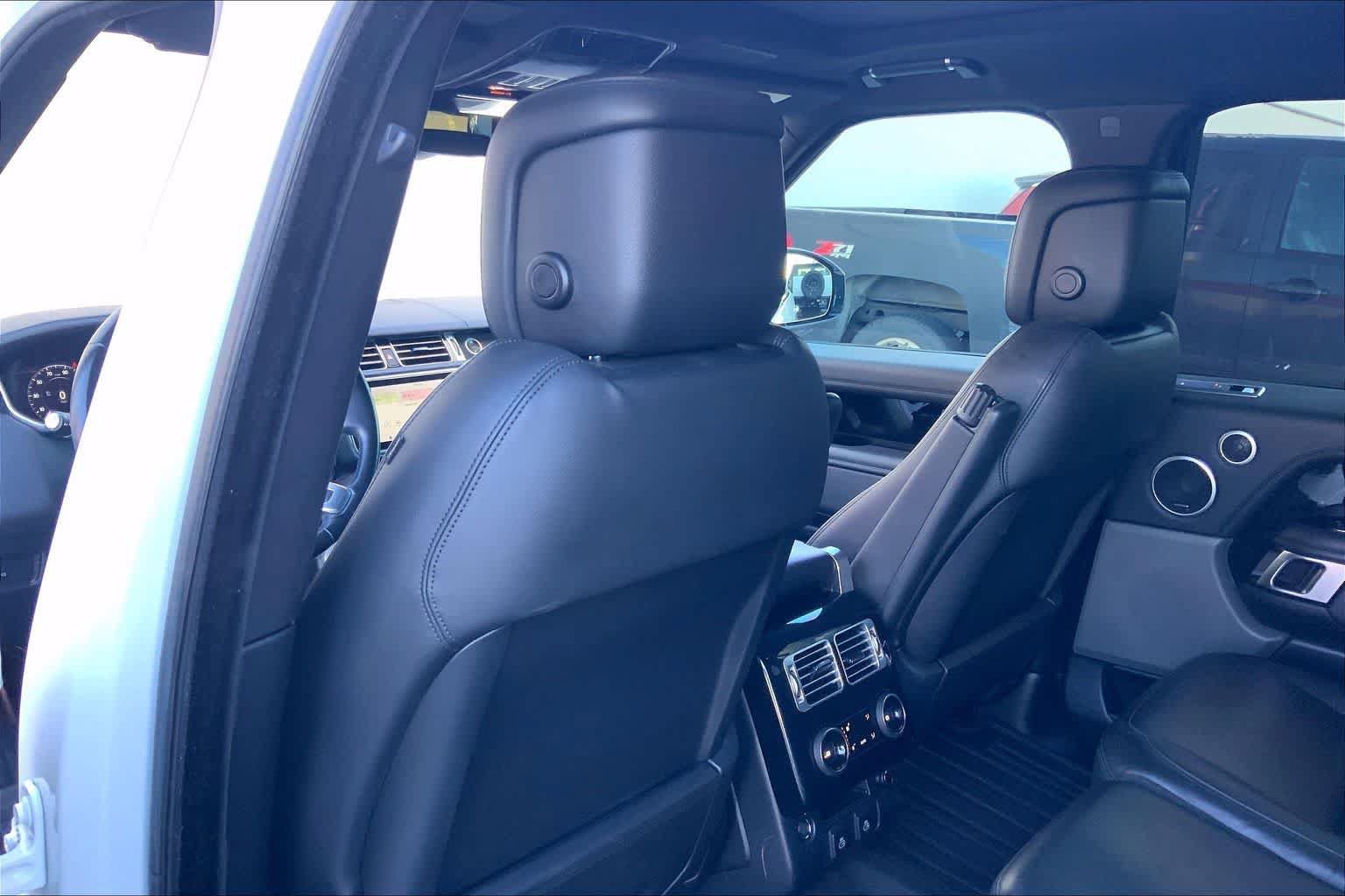 Used 2021 Land Rover Range Rover AWD/4WD image 12