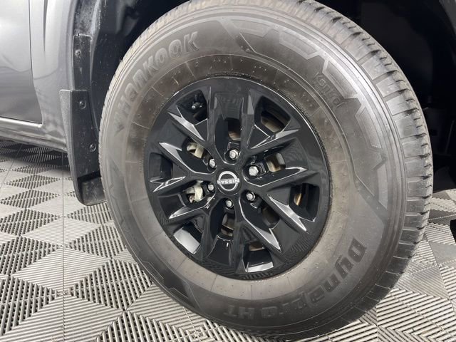 Used 2024 Nissan Frontier SV image 13