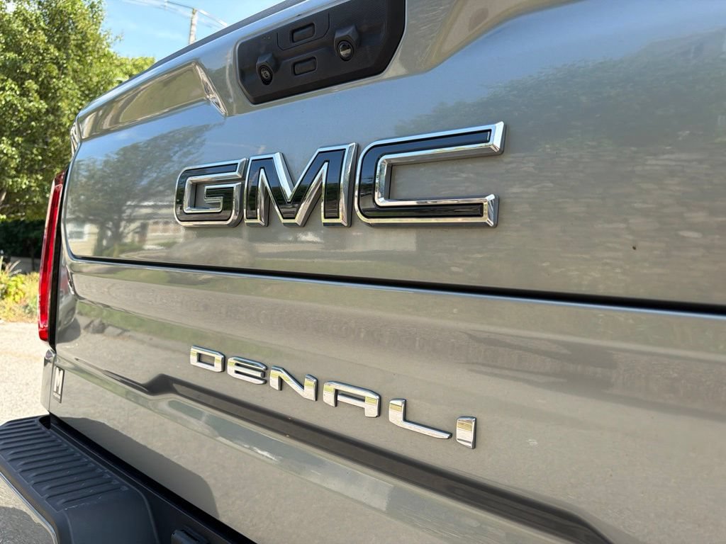 Used 2025 GMC Sierra 1500 Denali Ultimate AWD/4WD image 12
