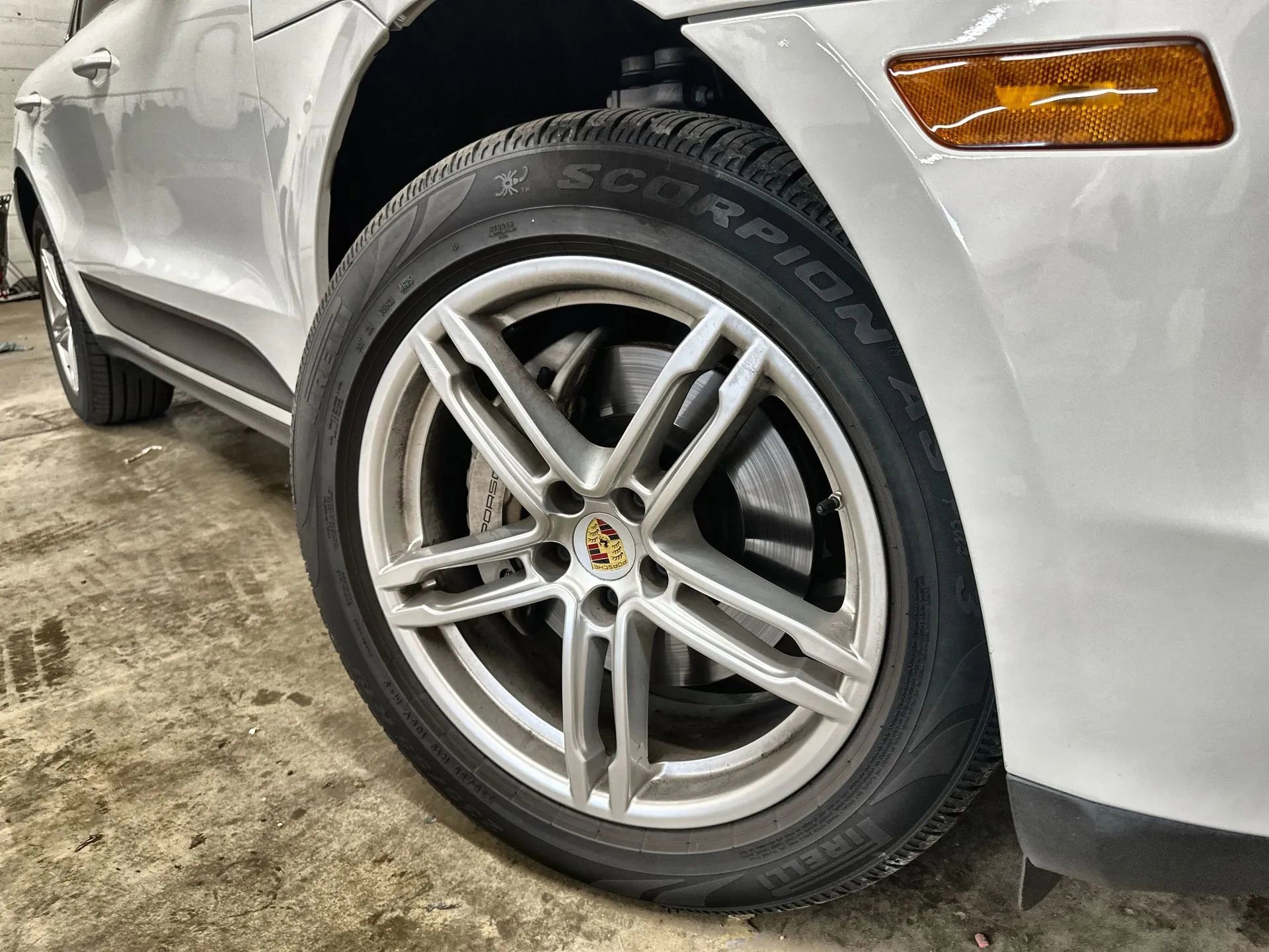 Used 2017 Porsche Macan S image 12