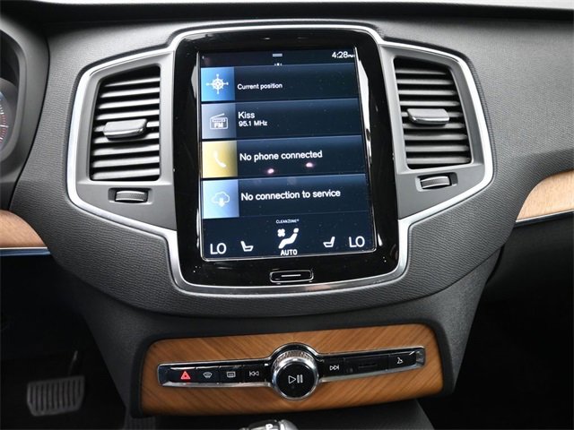 Used 2022 Volvo XC90 T6 Momentum w/ Climate Package image 11