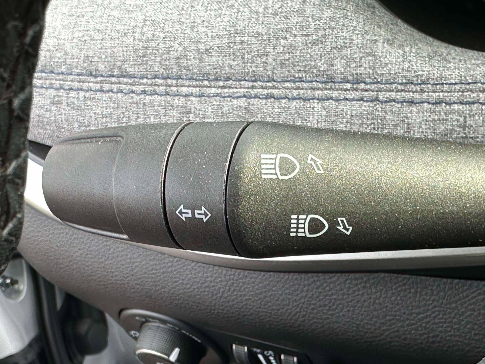 Used 2023 Jeep Compass Latitude w/ Convenience Group image 23