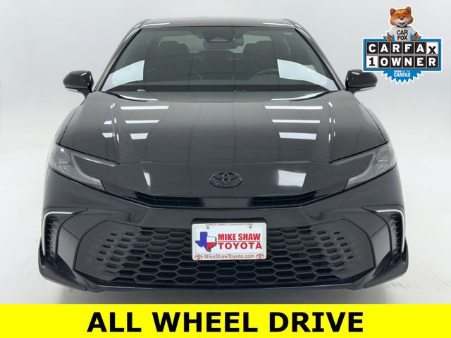 Used 2025 Toyota Camry SE w/ Convenience Package image 3