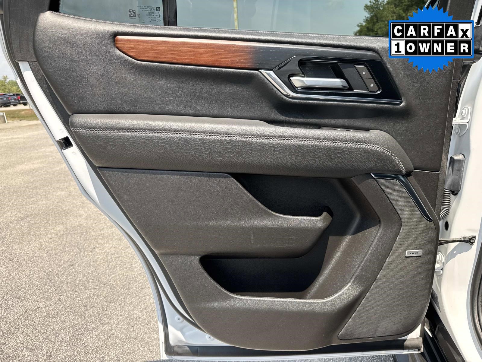 Used 2025 GMC Yukon Denali AWD/4WD image 14
