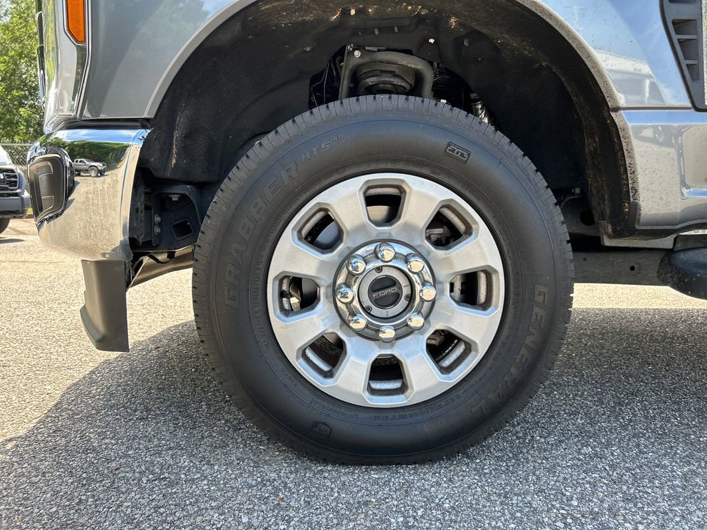 Used 2024 Ford F250 XLT AWD/4WD image 7