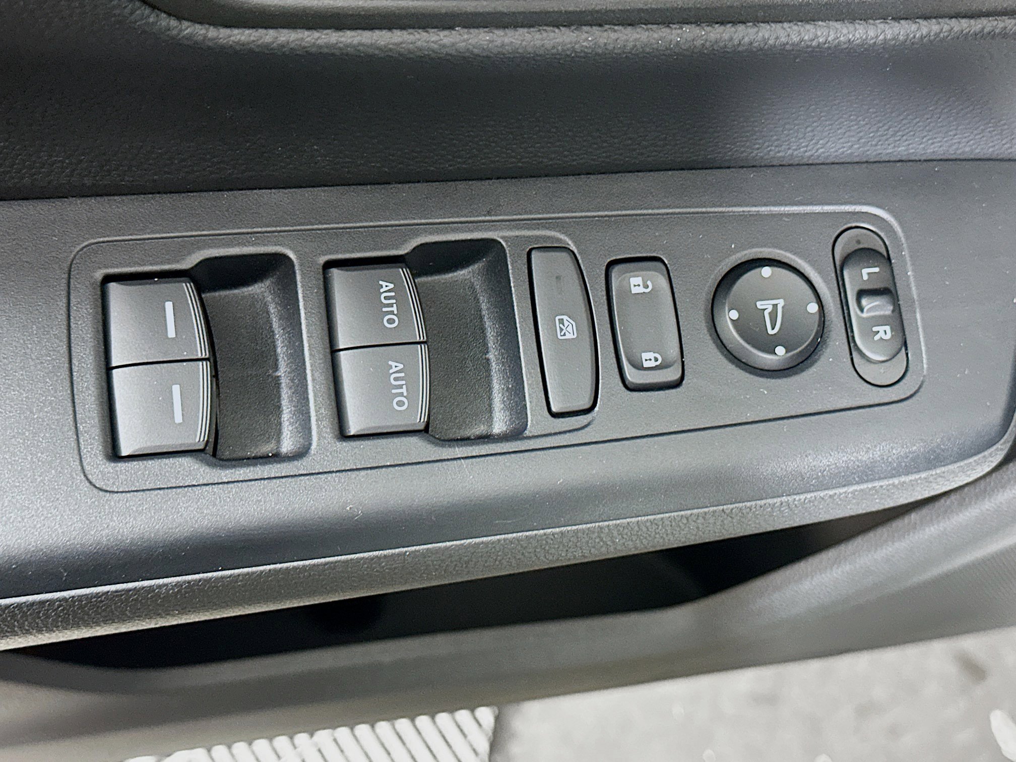 Used 2023 Honda CR-V Sport image 15