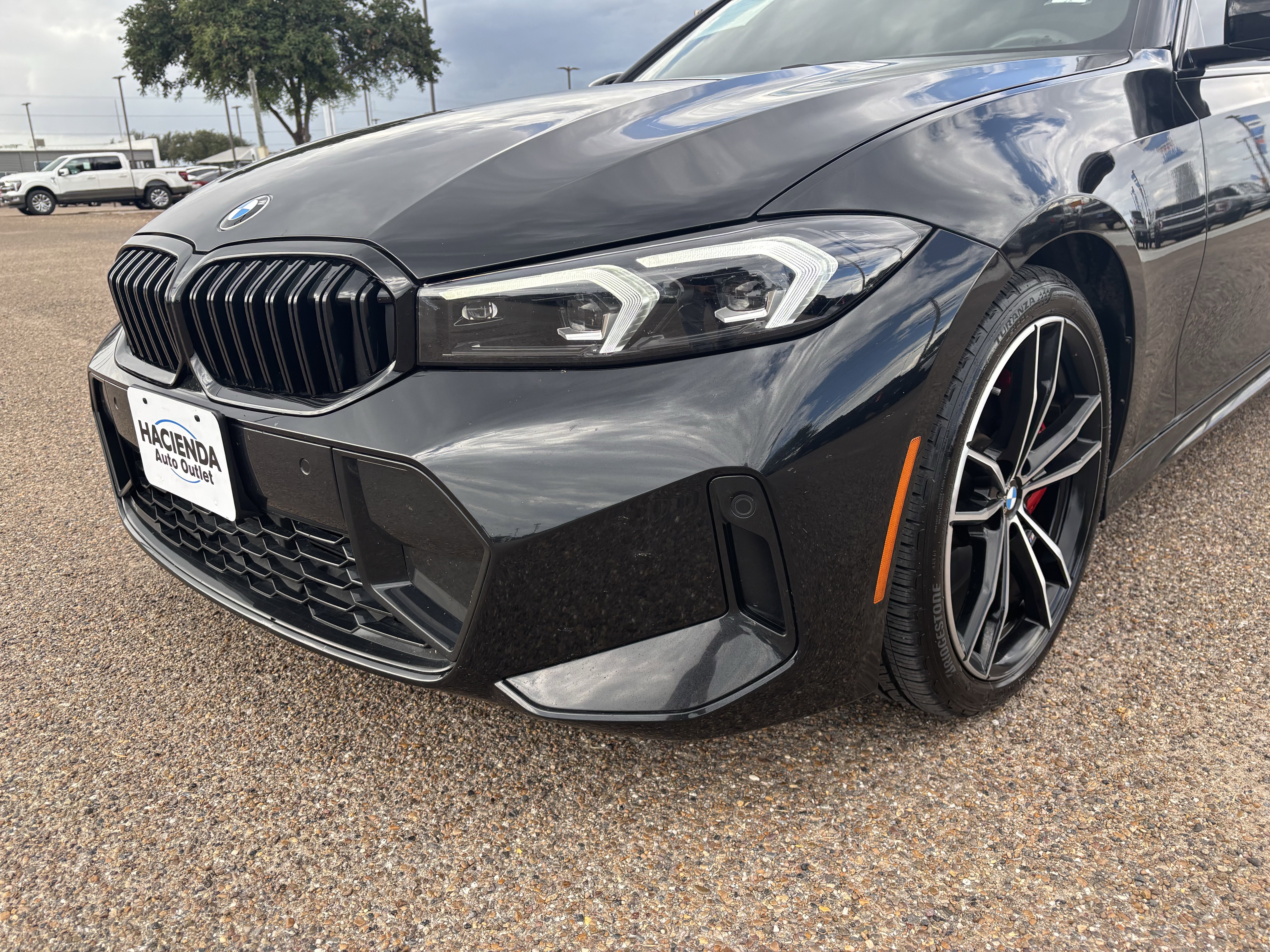 Used 2024 BMW 330i Sedan w/ M Sport Package image 12