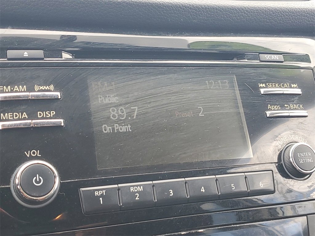 Used 2015 Nissan Rogue SV image 22