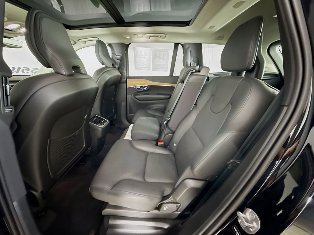 Certified 2025 Volvo XC90 B6 Plus image 25