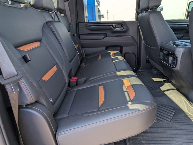 Used 2024 GMC Sierra 2500 AT4 w/ AT4 Premium Plus Package AWD/4WD image 7