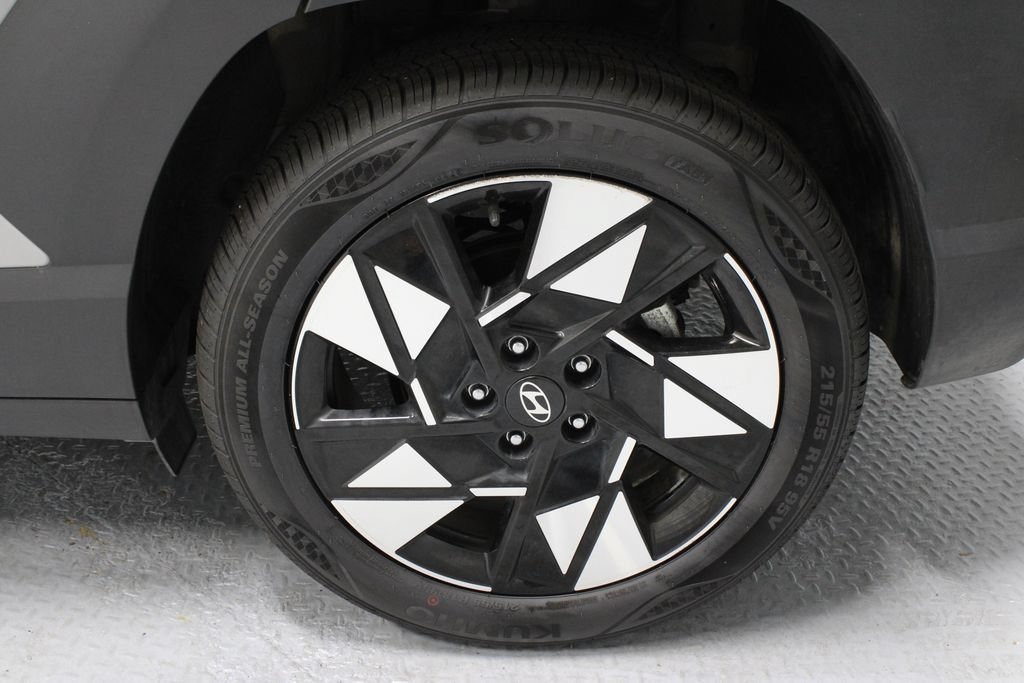 Certified 2025 Hyundai Kona SEL FWD image 20