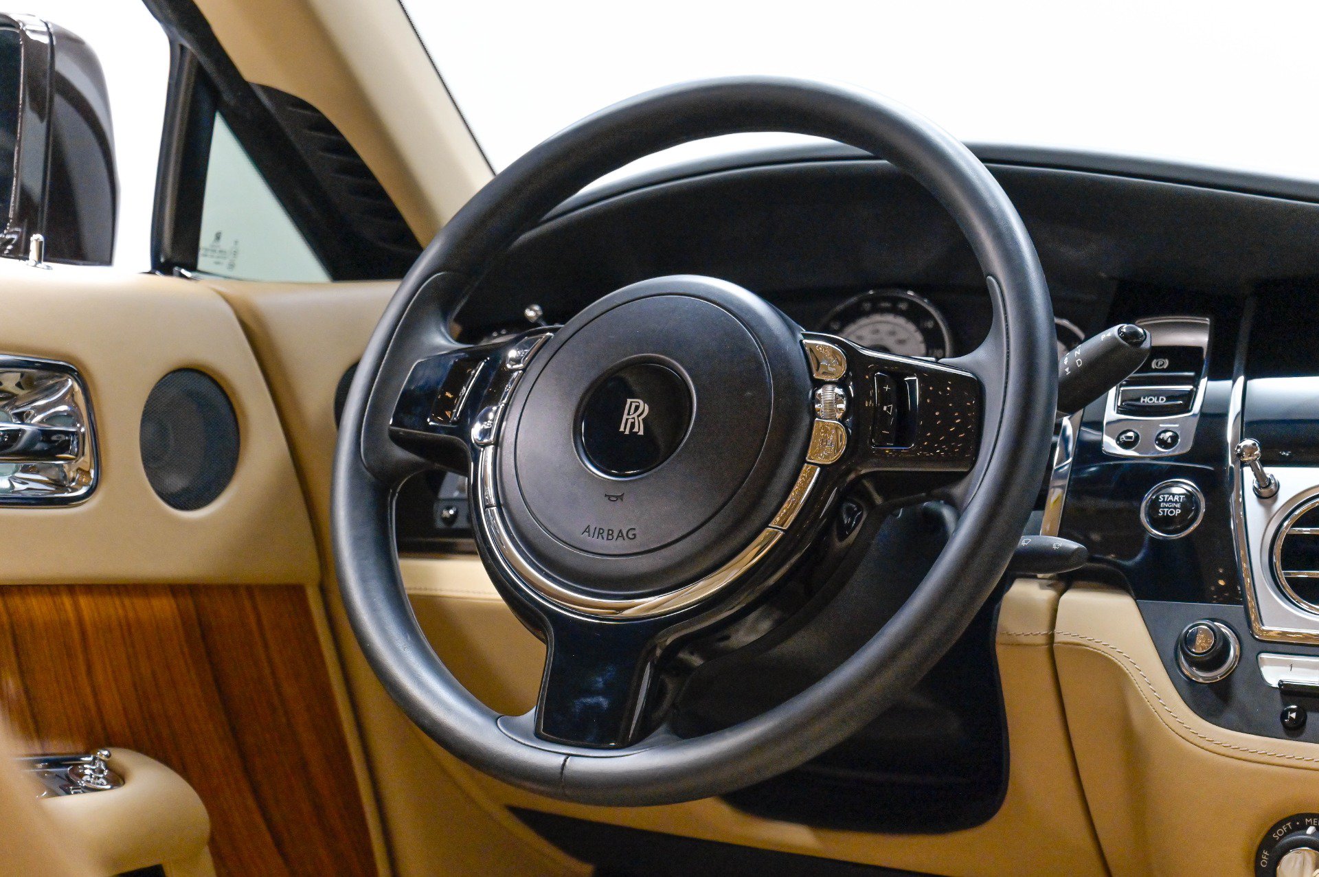 Used 2014 Rolls-Royce Wraith RWD image 35