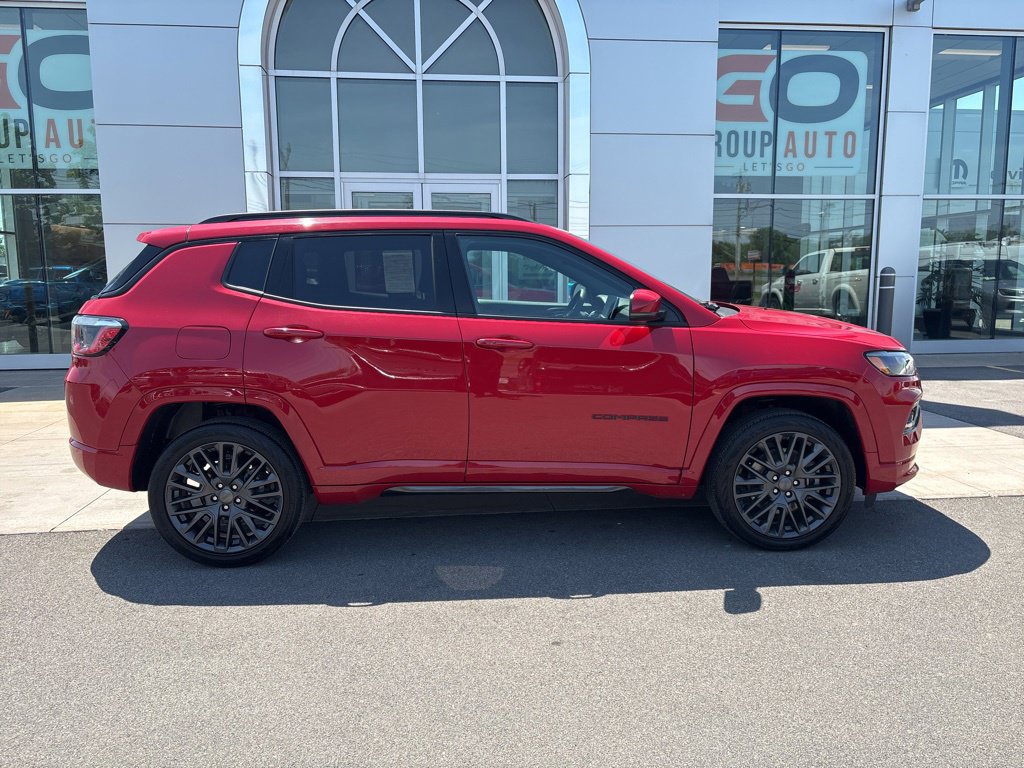 Used 2023 Jeep Compass Limited AWD/4WD image 12