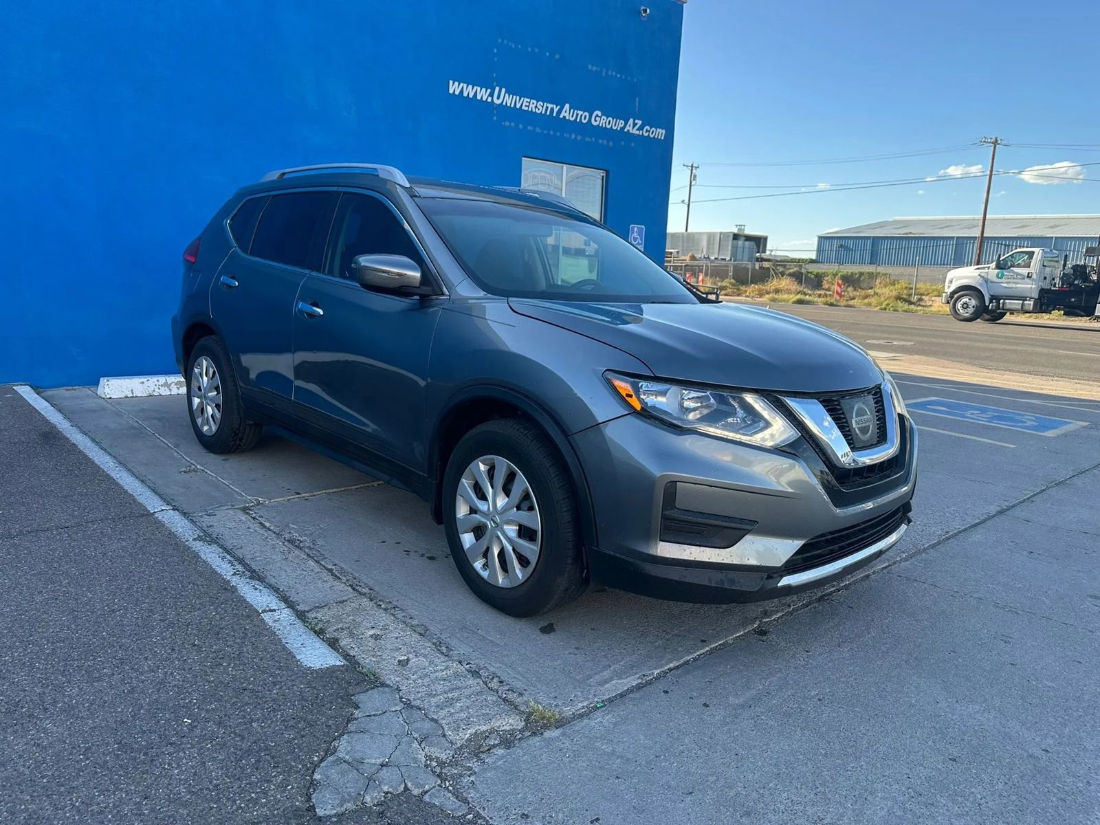 Used 2017 Nissan Rogue S w/ Appearance Package image 3