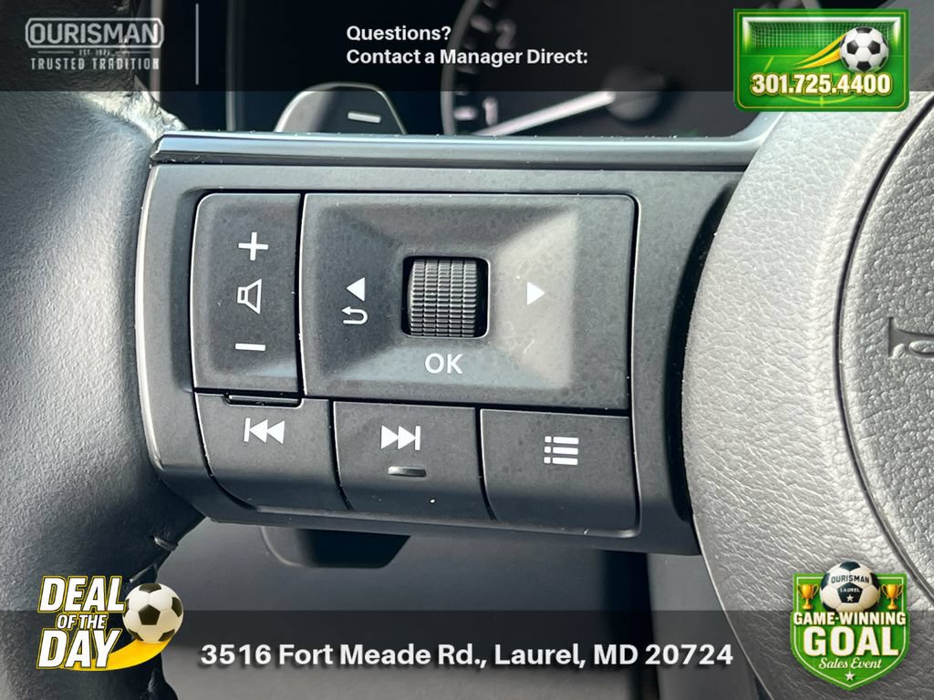 Used 2025 Nissan Pathfinder SV AWD/4WD image 25