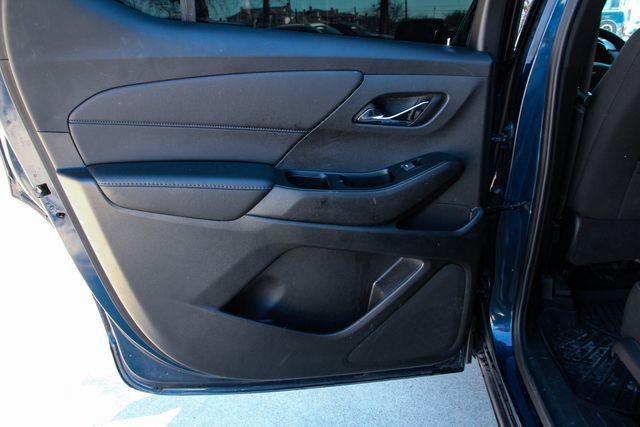 Used 2023 Chevrolet Traverse LT image 38