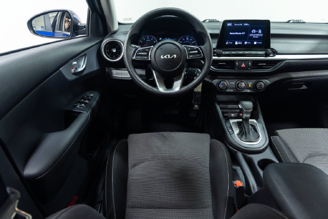 Used 2024 Kia Forte LXS FWD image 3