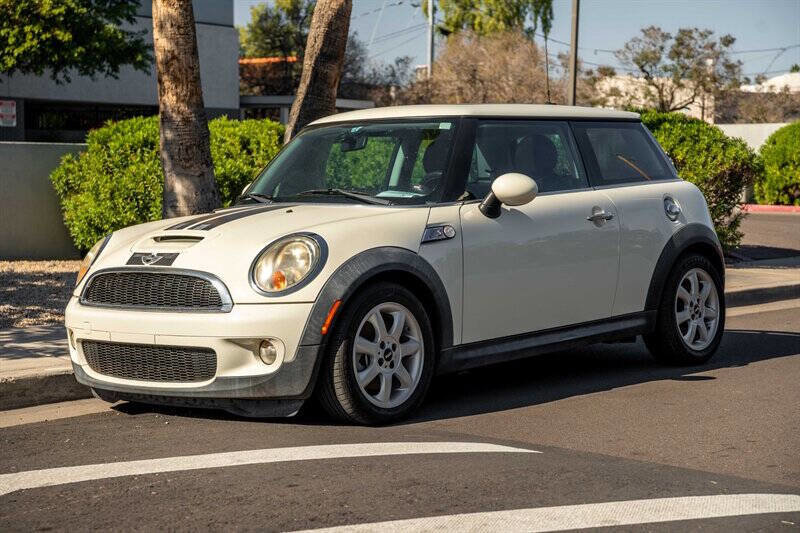 Used 2010 MINI Cooper S image 1