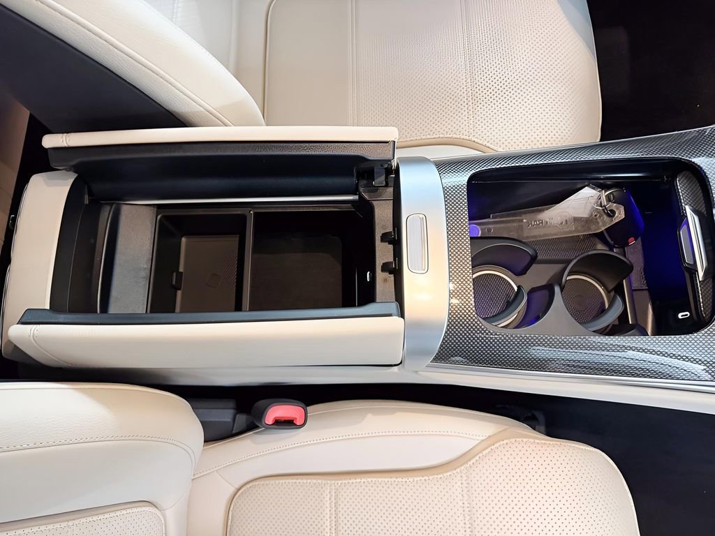 Used 2025 Mercedes-Benz GLC 300 GLC 300 image 25