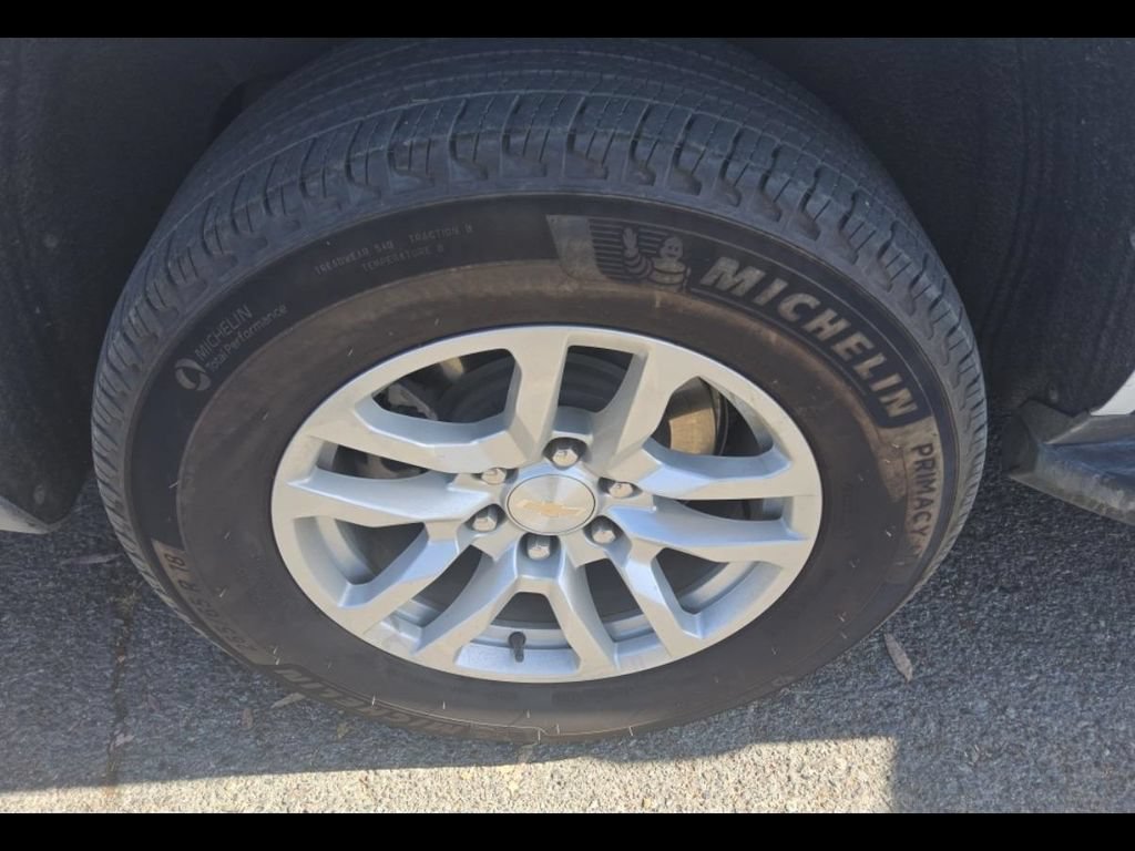 Used 2024 Chevrolet Tahoe LS AWD/4WD image 5