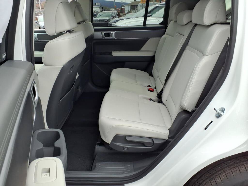 New 2026 Hyundai Santa Fe SE AWD/4WD image 7
