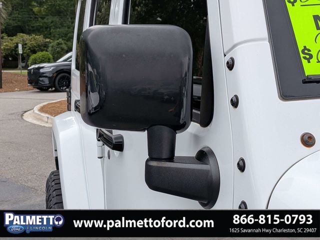 Used 2017 Jeep Wrangler Unlimited Sahara AWD/4WD image 12