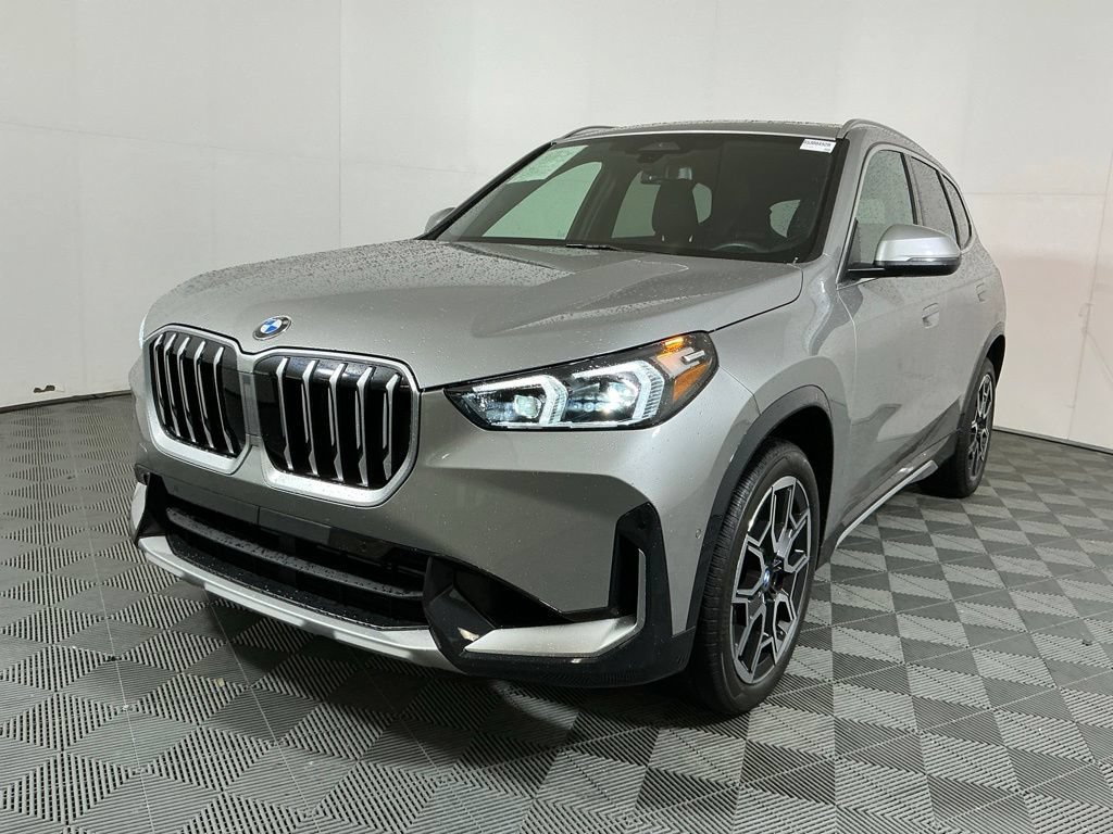 Certified 2025 BMW X1 xDrive28i w/ Convenience Package AWD/4WD image 2