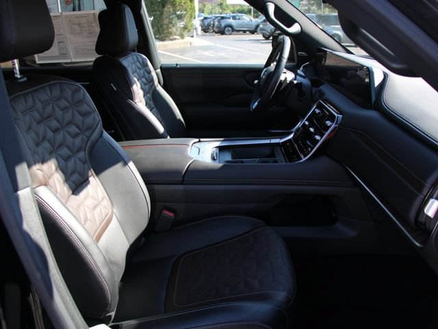 Certified 2025 Nissan Armada Platinum Reserve AWD/4WD image 35