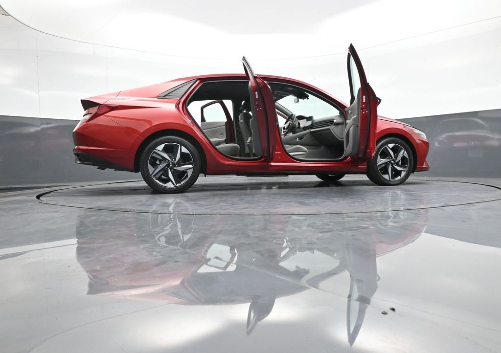 Certified 2023 Hyundai Elantra SEL w/ Convenience Package image 47