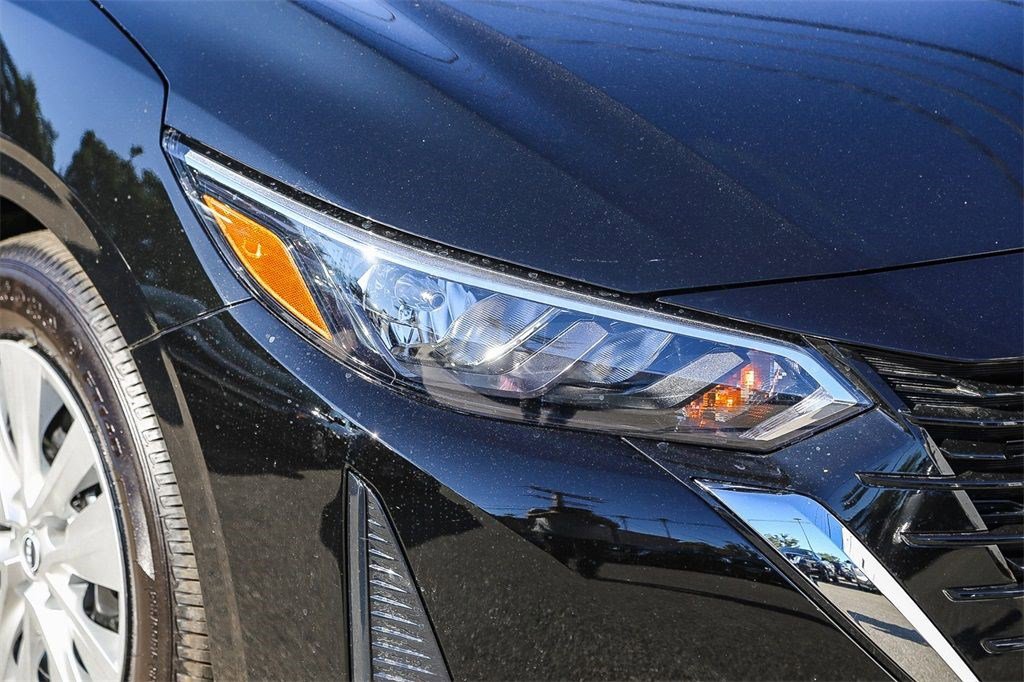 New 2025 Nissan Sentra S FWD image 4