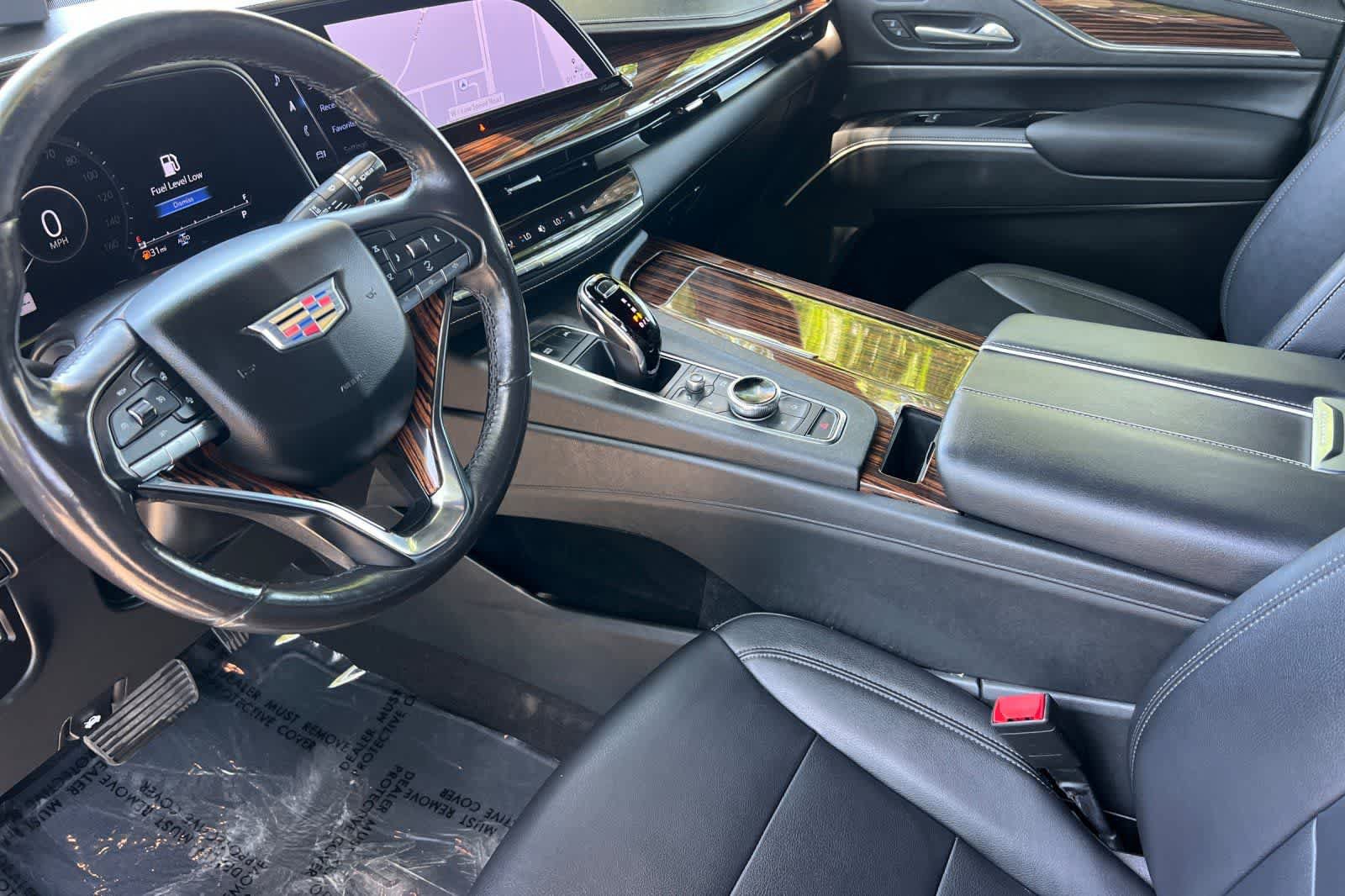 Used 2022 Cadillac Escalade ESV Luxury AWD/4WD image 12