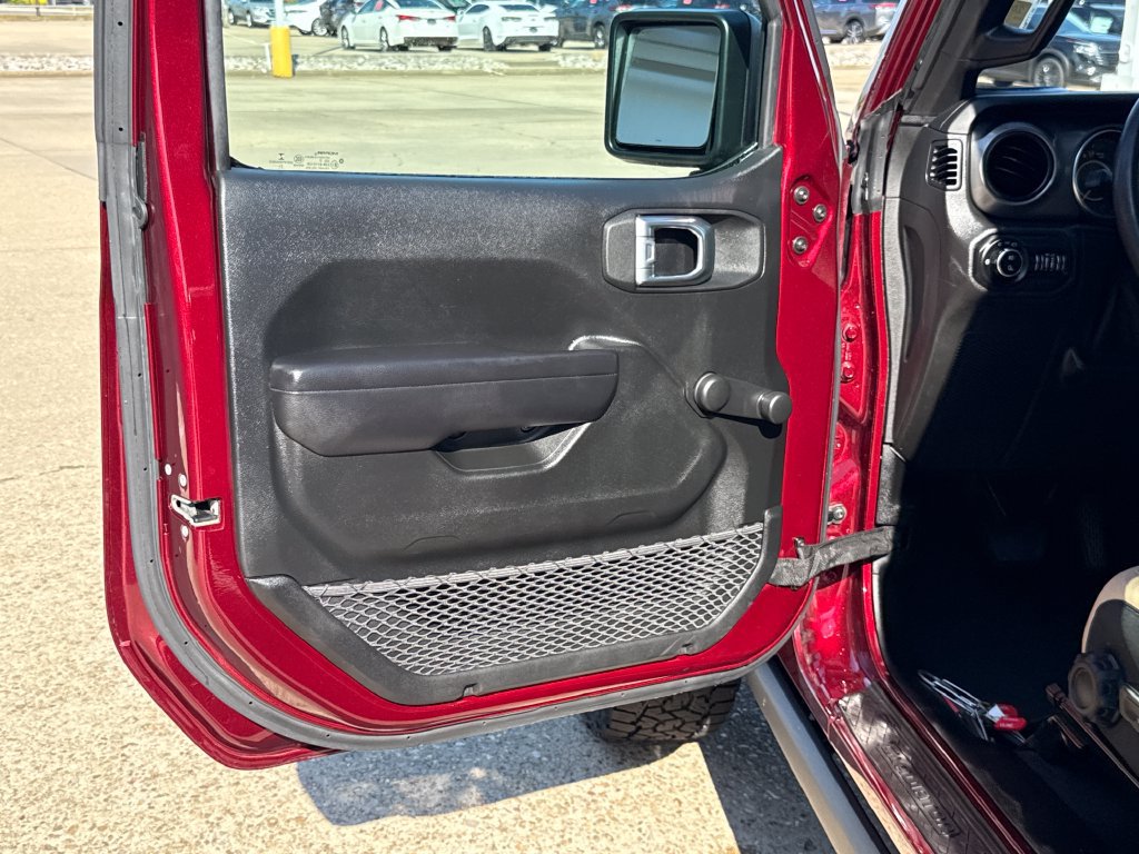 Used 2021 Jeep Gladiator Sport AWD/4WD image 23