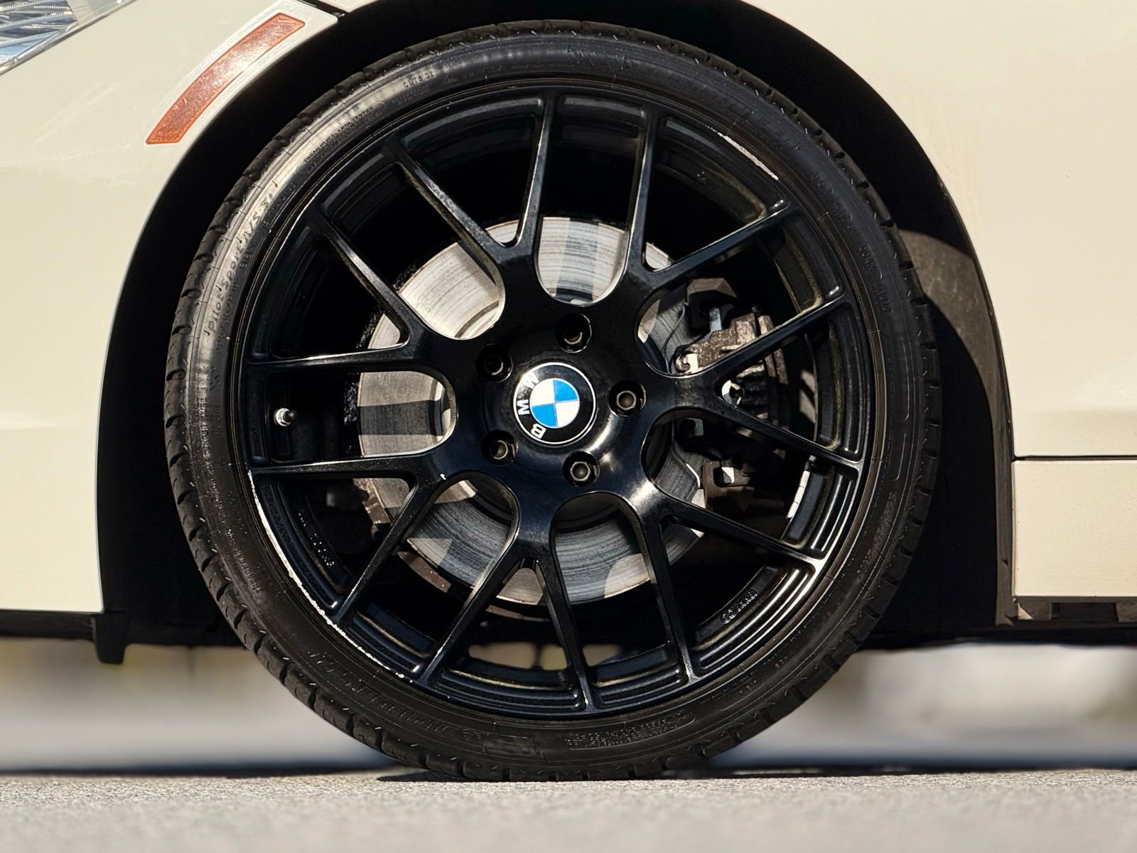 Used 2009 BMW Z4 sDrive35i image 18