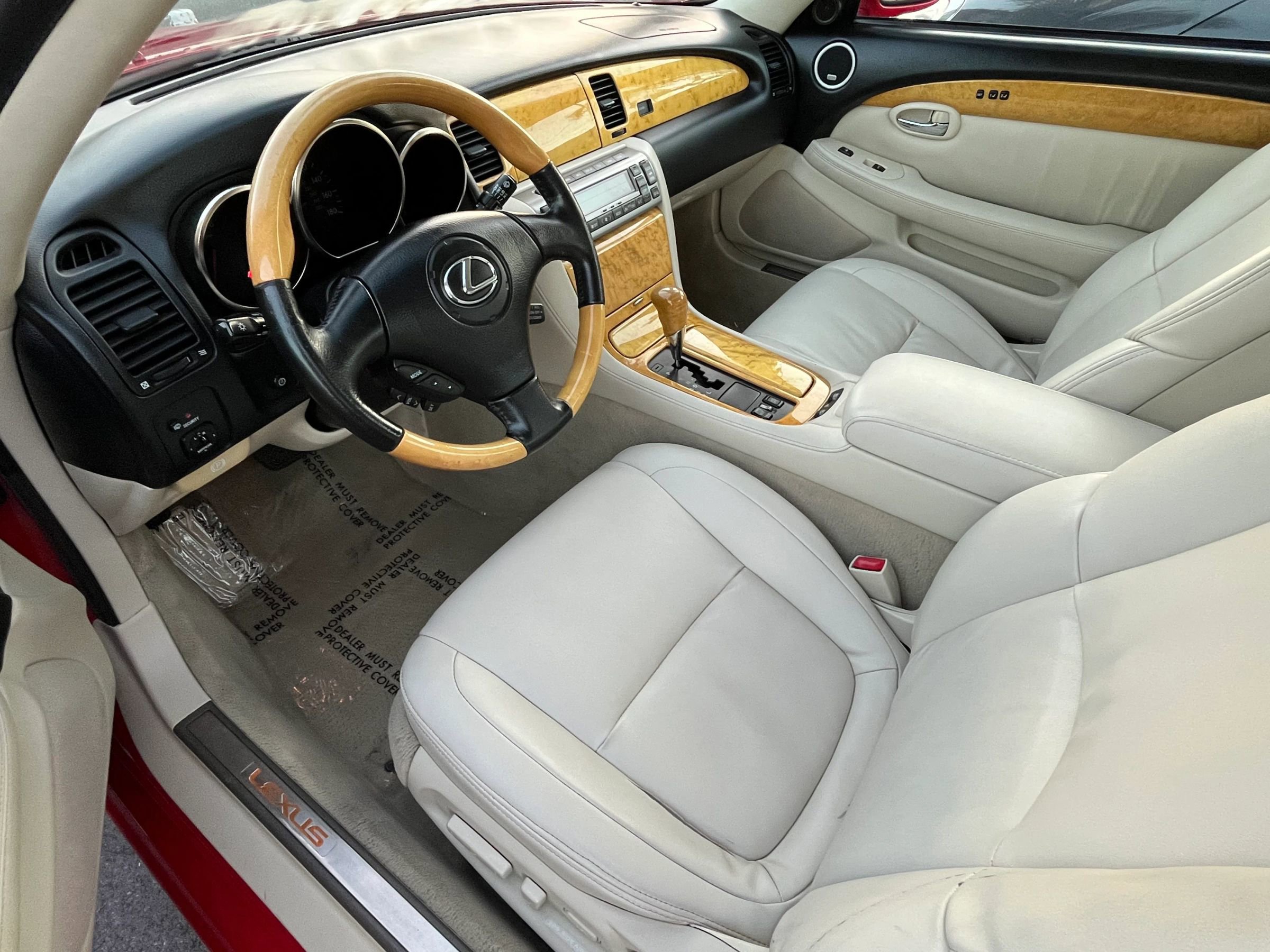 Used 2002 Lexus SC 430 Convertible image 9