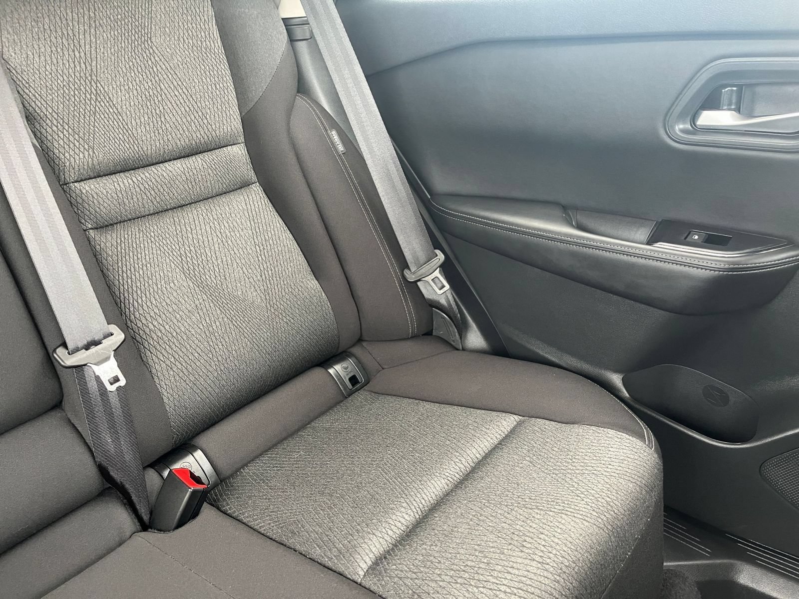 Used 2025 Nissan Rogue SV AWD/4WD image 42